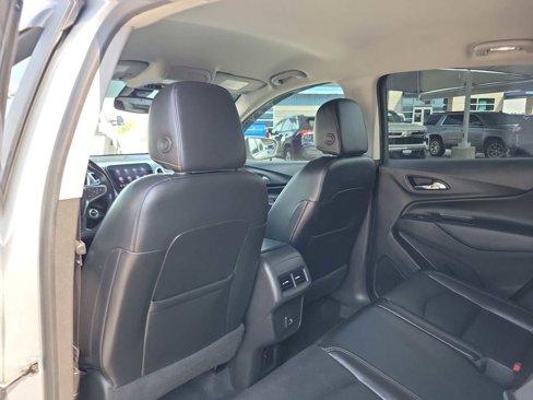 Used 2021 Chevrolet Equinox LT image 12