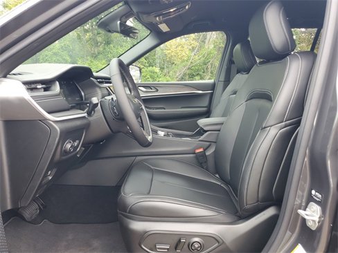 New 2025 Jeep Grand Cherokee Limited image 15