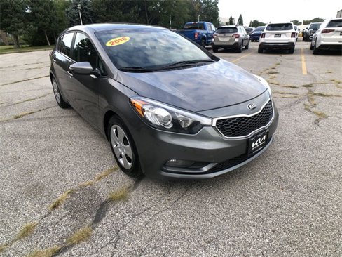 Used 2016 Kia Forte LX image 1