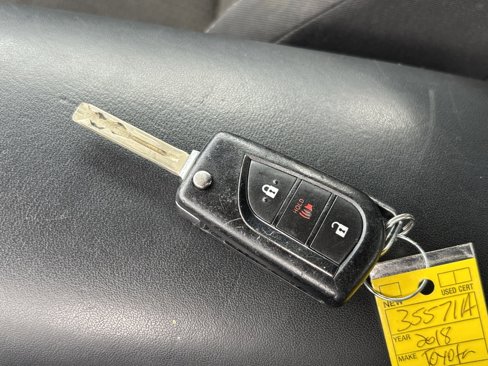Used 2018 Toyota C-HR XLE image 9