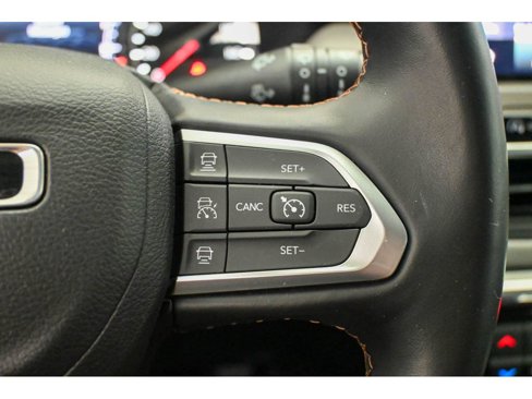 Used 2022 Jeep Compass Limited image 37