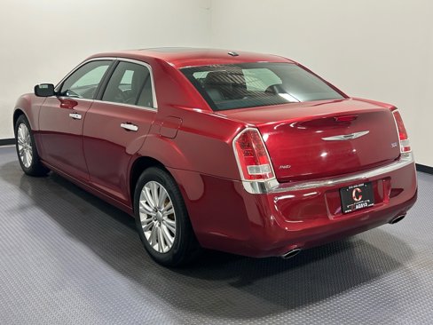 Used 2012 Chrysler 300 Limited w/ Luxury Group image 7
