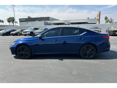Used 2024 Nissan Altima 2.5 SR w/ SR Premium Package image 2