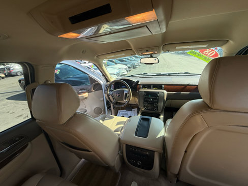 Used 2008 GMC Yukon SLT w/ SLT Preferred Equipment Group image 15
