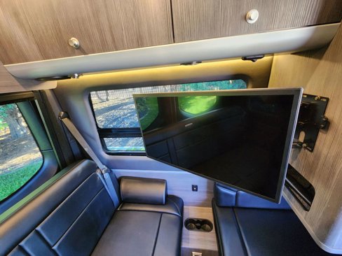 Used 2022 Mercedes-Benz Sprinter 2500 image 26