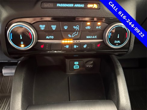 Used 2022 Ford Escape Titanium image 15
