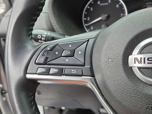 Used 2023 Nissan Sentra SV image 43