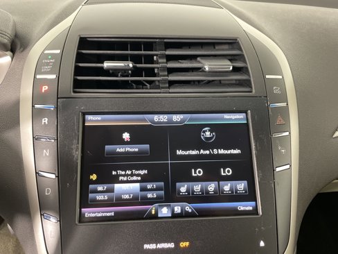 Used 2016 Lincoln MKZ Hybrid image 25