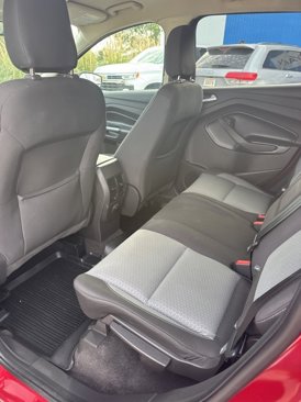 Used 2019 Ford Escape SE image 15