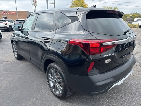 Used 2023 Kia Seltos LX image 5