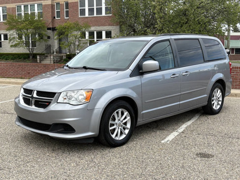 Used 2012 Dodge Grand Caravan SXT image 1