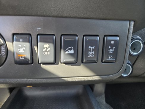 Used 2014 Nissan Xterra PRO-4X image 22
