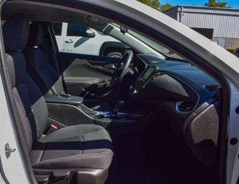 Used 2017 Chevrolet Malibu LT image 25