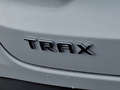 New 2025 Chevrolet Trax LT image 11
