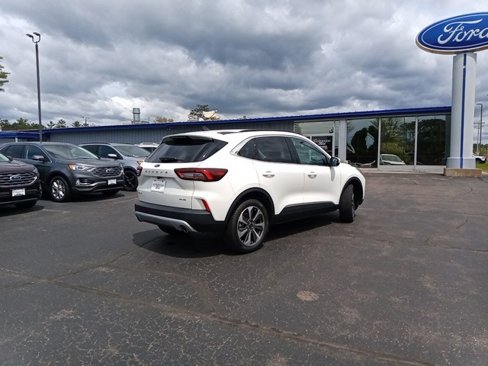 Certified 2023 Ford Escape Platinum image 16