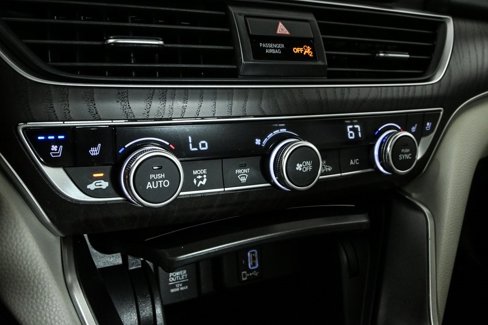 Used 2020 Honda Accord Touring image 16