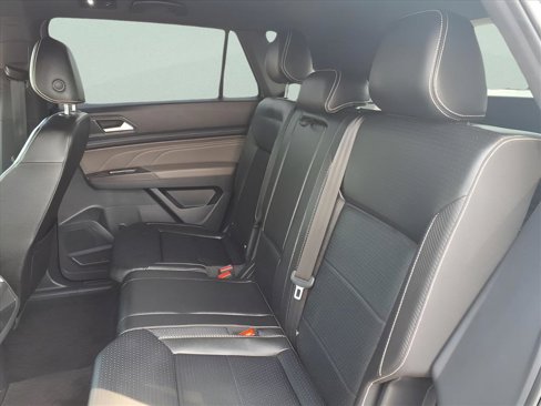 Used 2022 Volkswagen Atlas Cross Sport SE image 6