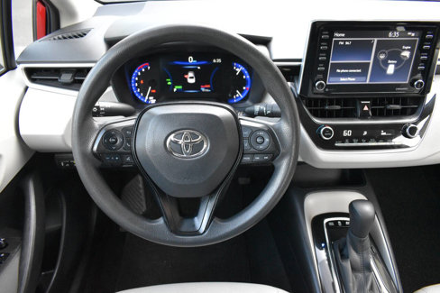 Used 2021 Toyota Corolla LE image 14