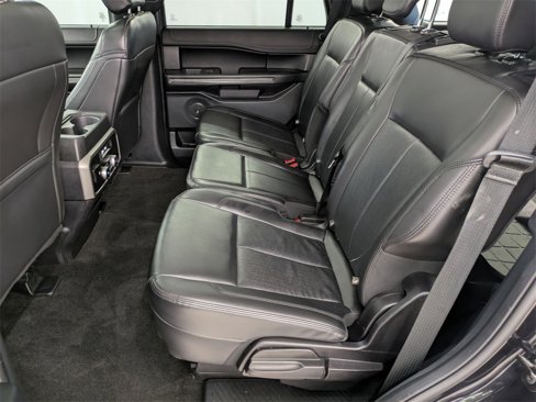 Used 2020 Ford Expedition XLT image 28