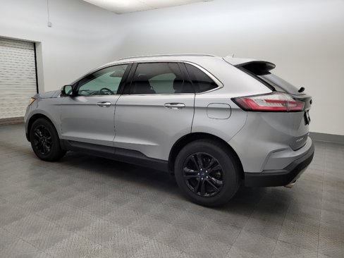 Used 2020 Ford Edge SEL image 3