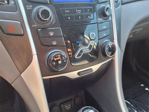 Used 2012 Hyundai Sonata GLS image 14