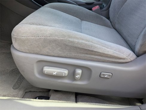 Used 2004 Toyota Camry LE image 11