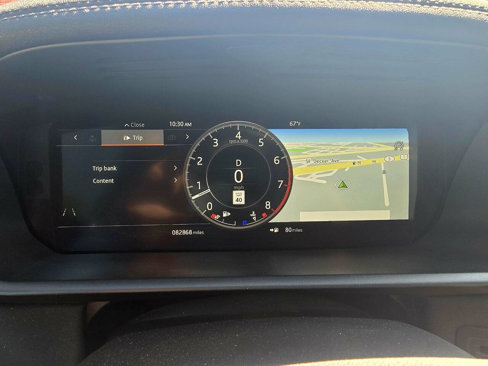 Used 2020 Land Rover Discovery HSE image 18