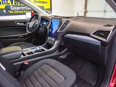 Used 2021 Ford Edge SEL image 16