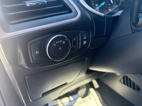 Used 2020 Ford Edge SEL w/ Convenience Package image 19