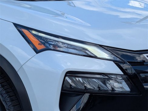 Used 2025 Nissan Rogue SV w/ Rock Creek Premium Package image 9