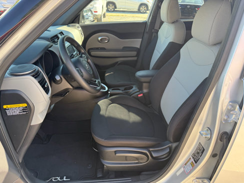 Used 2019 Kia Soul image 17