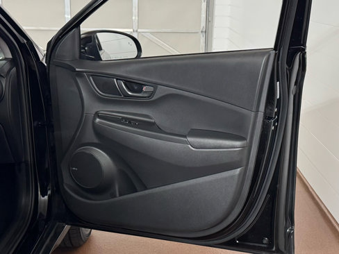 Used 2021 Hyundai Kona SEL Plus image 40