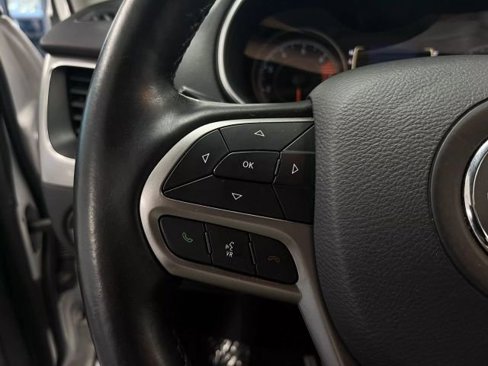 Used 2021 Jeep Cherokee Latitude Plus image 22
