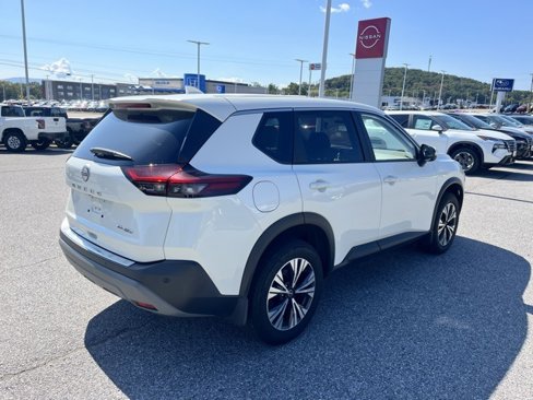 Used 2023 Nissan Rogue SV image 8