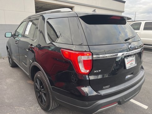 Used 2019 Ford Explorer XLT w/ Equipment Group 201A image 6