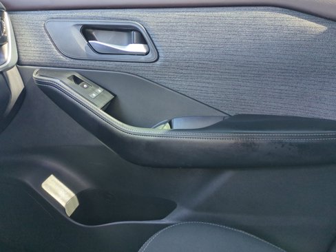Used 2022 Nissan Rogue SV image 16