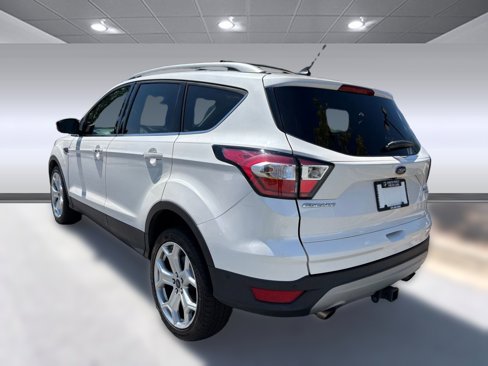 Used 2018 Ford Escape Titanium w/ Ford Safe & Smart Package image 3
