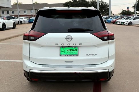 Certified 2024 Nissan Rogue Platinum w/ Platinum Premium Package image 7