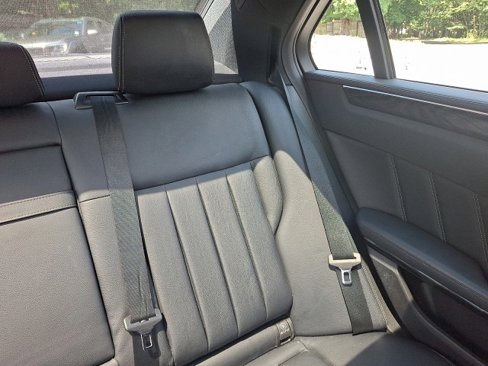 Used 2015 Mercedes-Benz E 400 4MATIC Sedan image 20