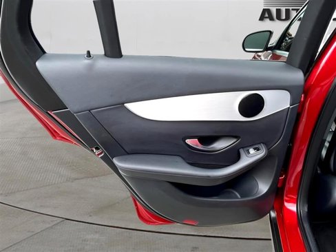 Used 2019 Mercedes-Benz GLC 300 image 26