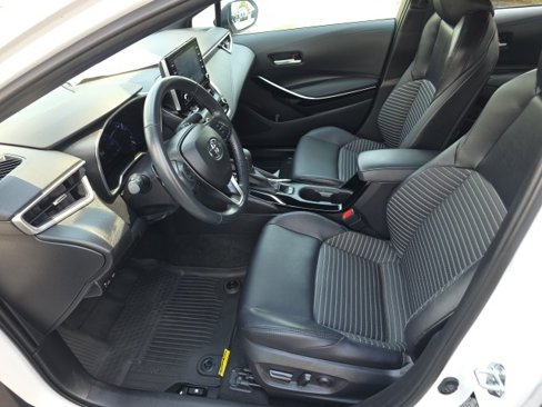 Used 2022 Toyota Corolla XSE image 9