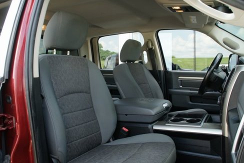 Used 2015 RAM 2500 SLT w/ Luxury Group image 37