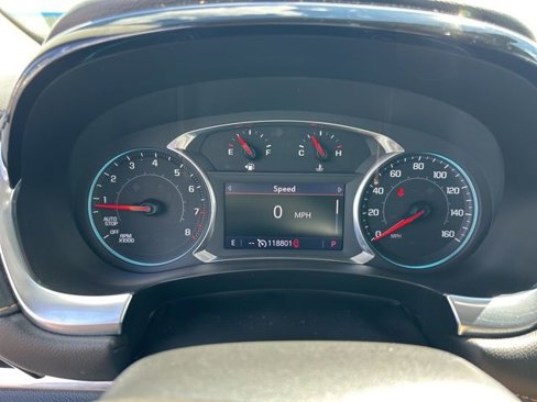Used 2020 Chevrolet Traverse LT image 17