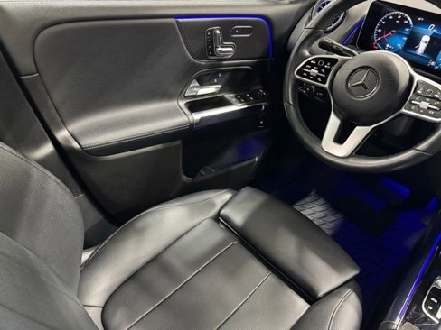 Used 2020 Mercedes-Benz GLB 250 4MATIC image 26