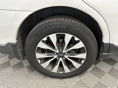 Used 2015 Subaru Outback 2.5i Limited image 19