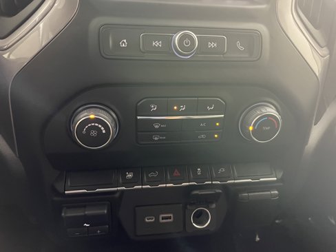 Used 2022 Chevrolet Silverado 2500 Custom w/ Custom Value Package image 21