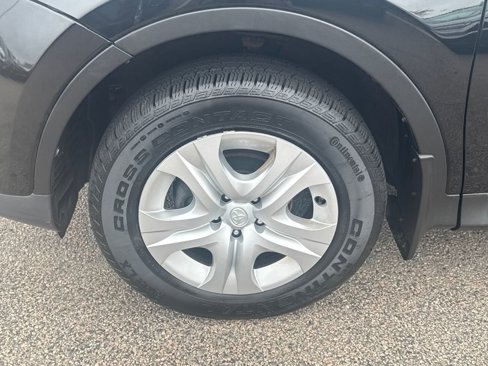 Used 2015 Toyota RAV4 LE image 35