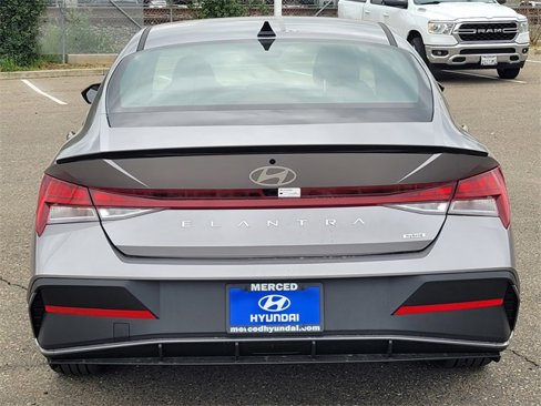 New 2025 Hyundai Elantra SEL image 6