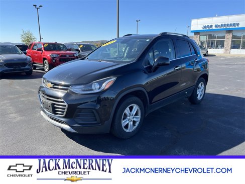 Used 2017 Chevrolet Trax LT w/ LT Convenience Package image 1