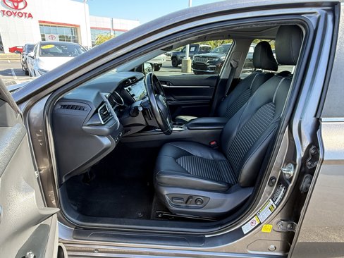 Used 2019 Toyota Camry LE image 15